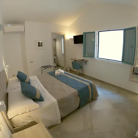 Guest house Domo E Sorres 3*